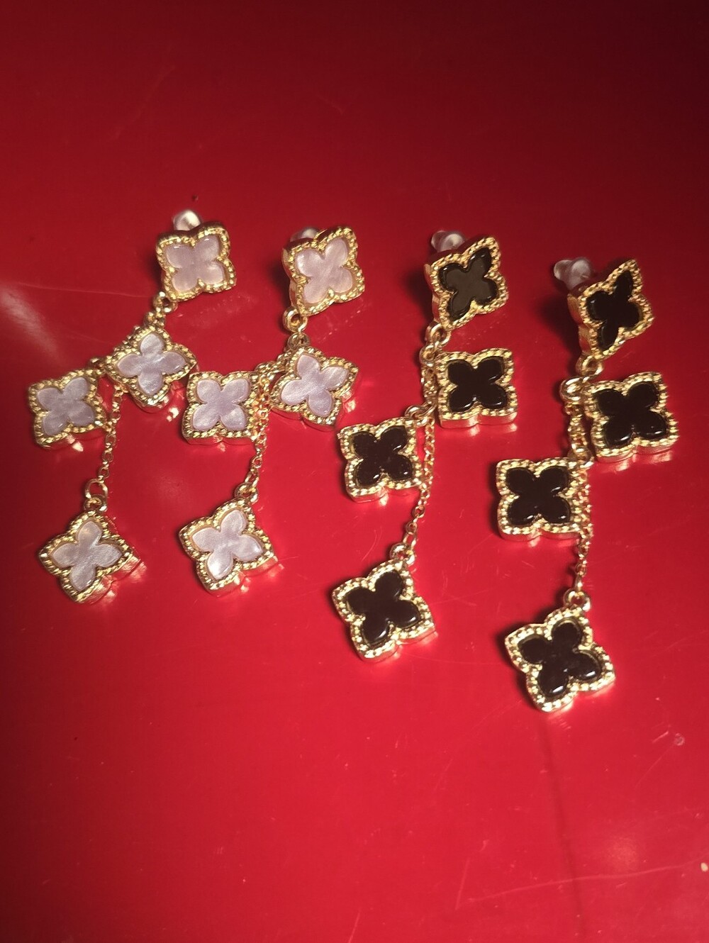 Lucky Clover White Or Black Floral 3 Drop Dangle Earrings Elegant  Gold Tone